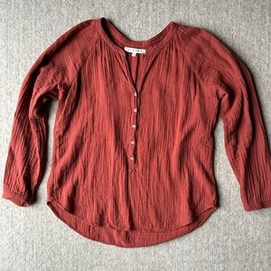 Xirena Rust Lark Top in Small